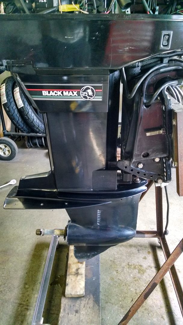 Mercury 2.0 V6 135 HP Fresh Water. Low Compression in one hole